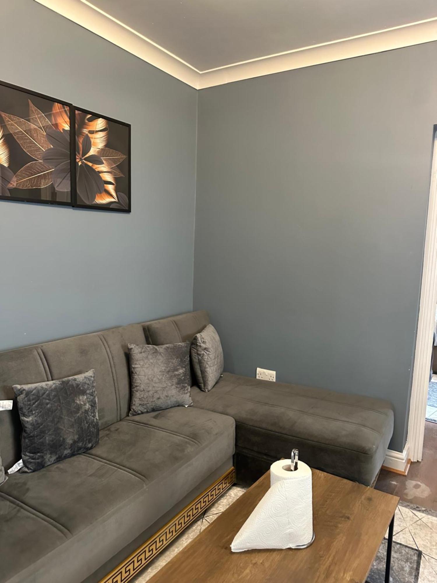 לונדון Amazing Ground Floor One Bedroom Apartment Forest Road מראה חיצוני תמונה
