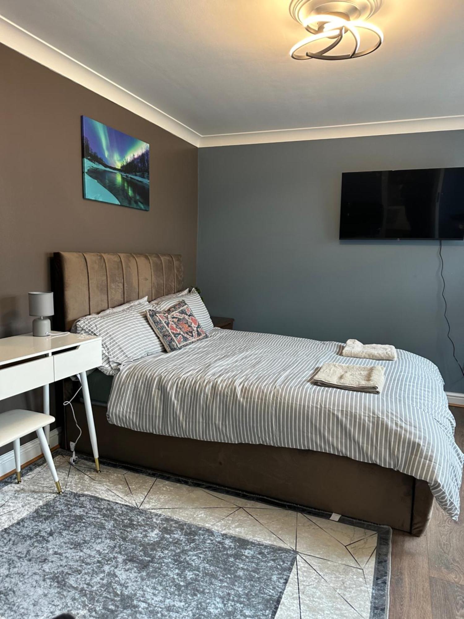 לונדון Amazing Ground Floor One Bedroom Apartment Forest Road מראה חיצוני תמונה