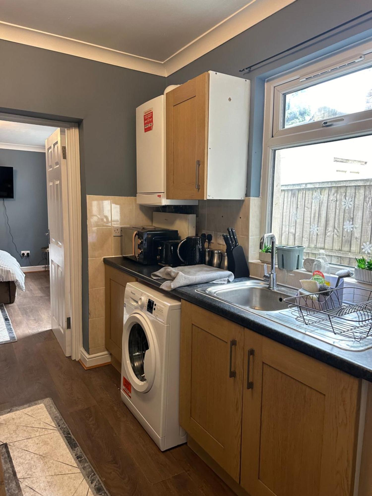לונדון Amazing Ground Floor One Bedroom Apartment Forest Road מראה חיצוני תמונה